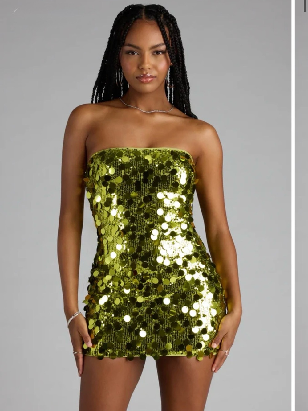 Bailey Rose Sequined Strapless Mini Dress in Neon Lime